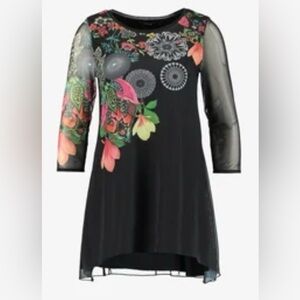 DESIGUAL Womens Black 3/4
Mesh Sleeve Floral Print medium